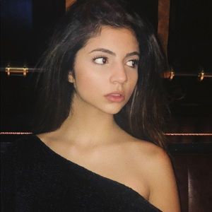 Meet your Posher, Nikki